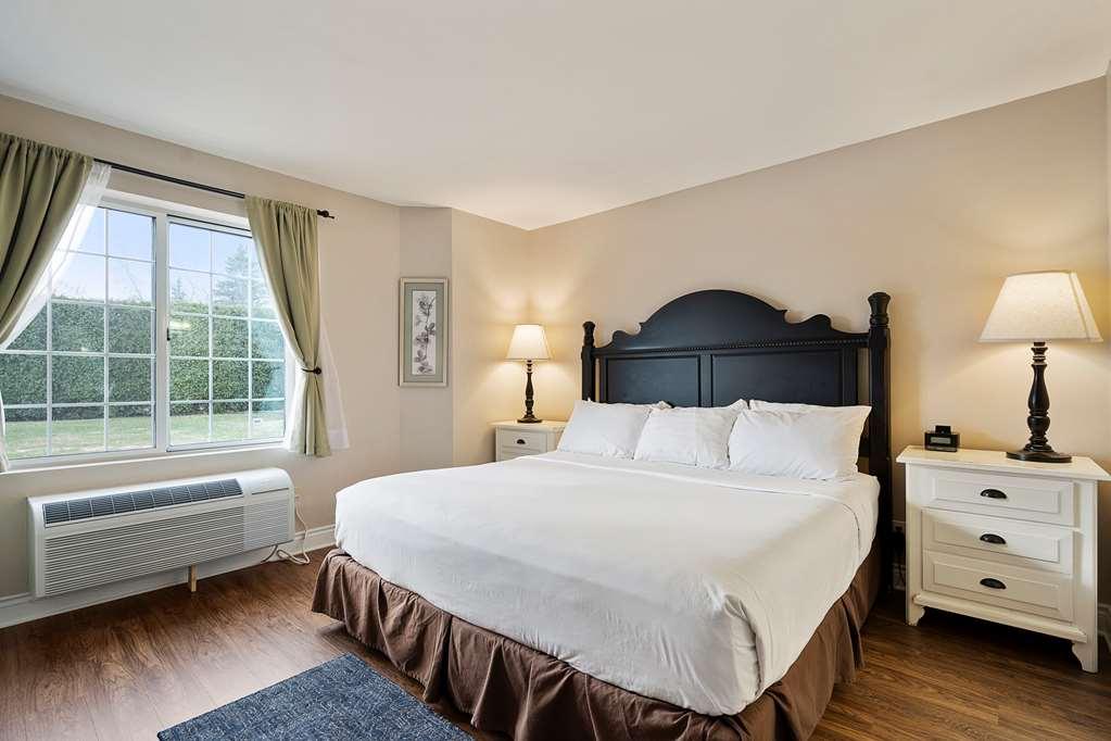 Charlevoix Inn & Suites Surestay Collection By Best Western Rum bild