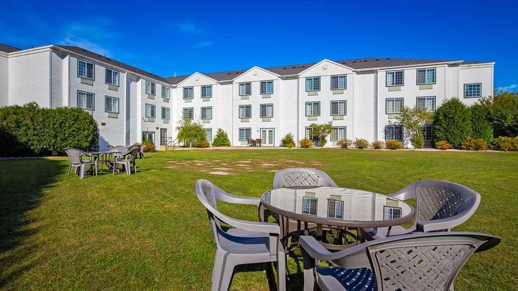 Charlevoix Inn & Suites Surestay Collection By Best Western Bekvämligheter bild